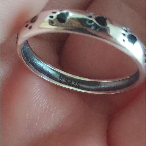 925 Sterling Silver Black Enamel Paw Ring - Picture 4 of 8